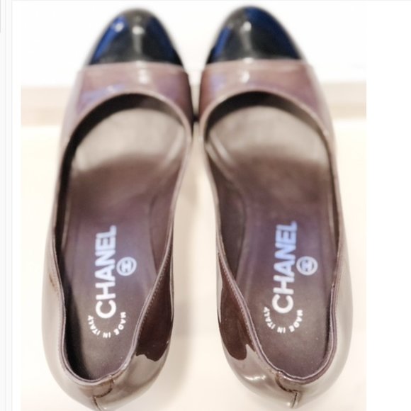 Chanel Tan & Black Leather Cap Toe Metal Platform Pumps w/ CHANEL engraving, 6 - Picture 9 of 12